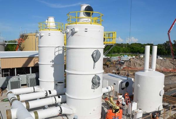 Machinery at Southwest 水 Reclamation Facility in St. Petersburg, Florida.